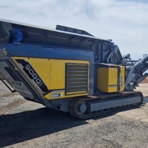 foto ALS NEU 23t brecher 200t/h mobile Rubble Master 90GO